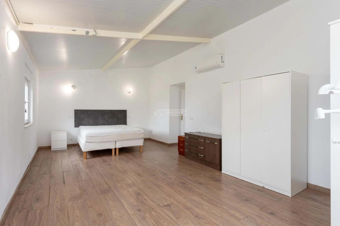 Moradia T1 para Venda em Ameixial Foto 16