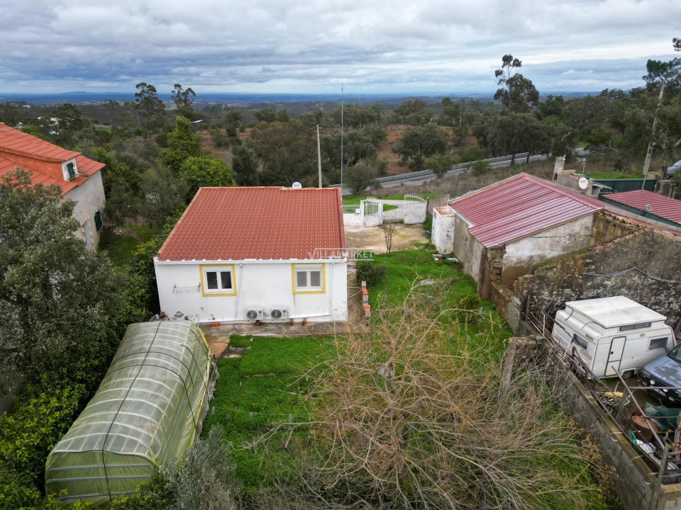 Moradia T1 para Venda em Ameixial Foto 9