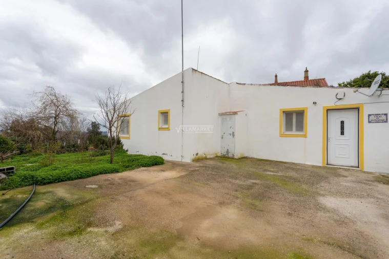 Moradia T1 para Venda em Ameixial Foto 1
