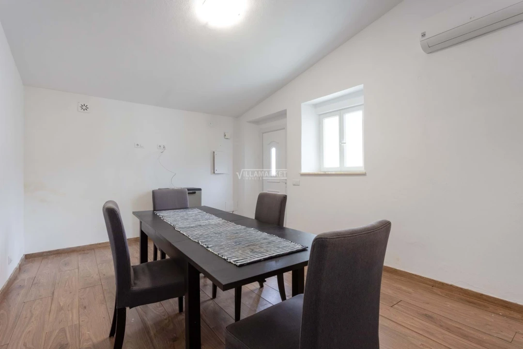 Moradia T1 para Venda em Ameixial Foto 8