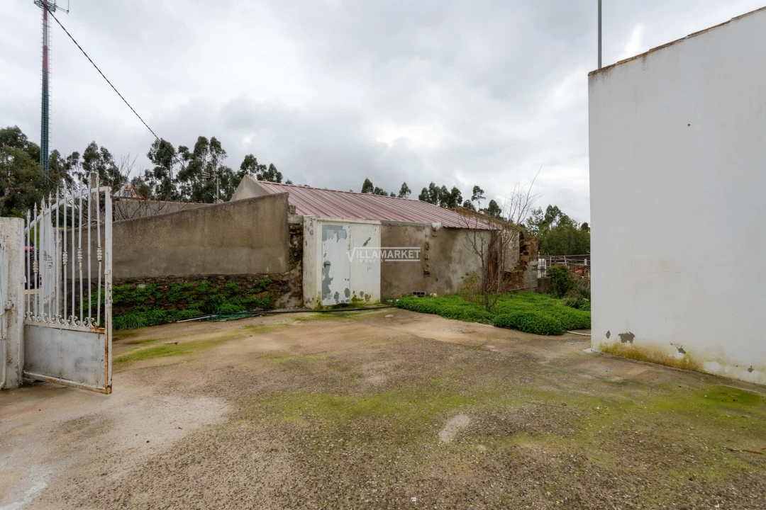 Moradia T1 para Venda em Ameixial Foto 31