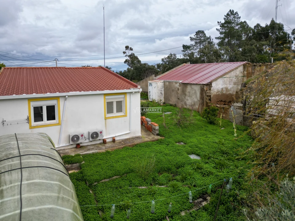 Moradia T1 para Venda em Ameixial Foto 25