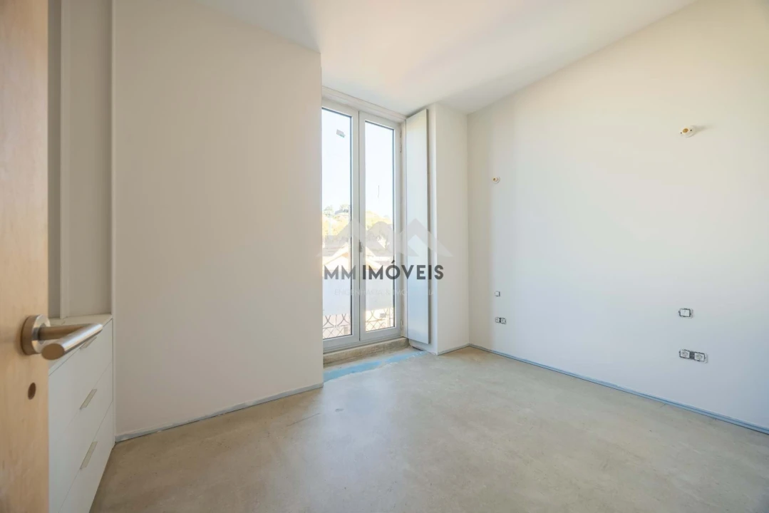 Apartamento T1 para Venda em Lordelo do Ouro e Massarelos Foto 16