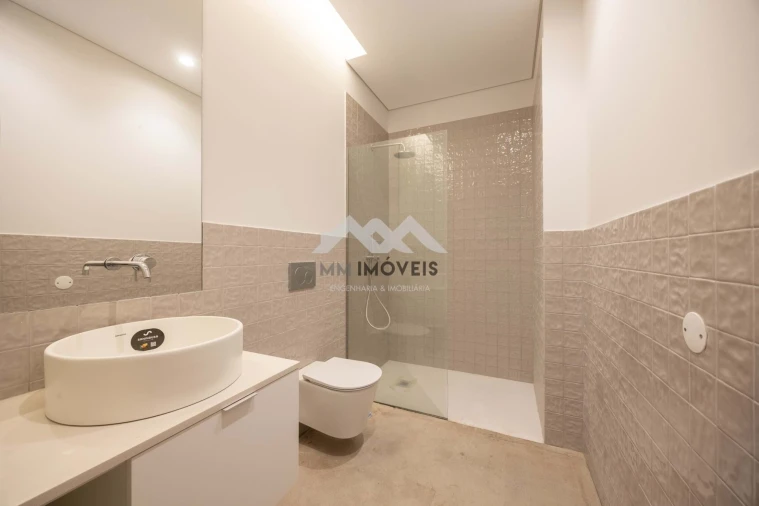 Apartamento T1 para Venda em Lordelo do Ouro e Massarelos Foto 23