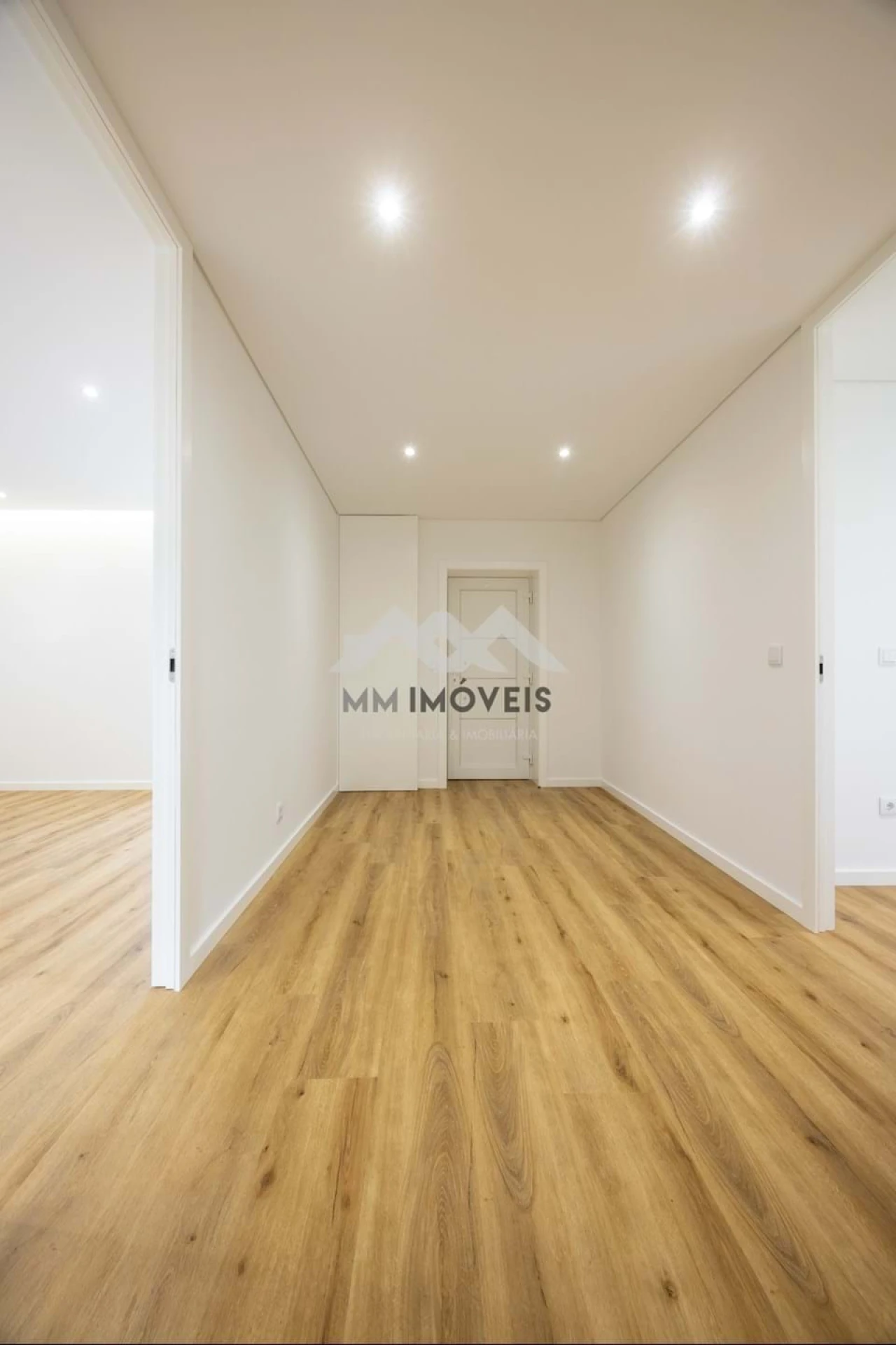 Moradia T4 para Venda em Aguas Santas Foto 27