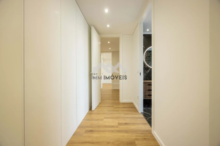 Moradia T4 para Venda em Aguas Santas Foto 33