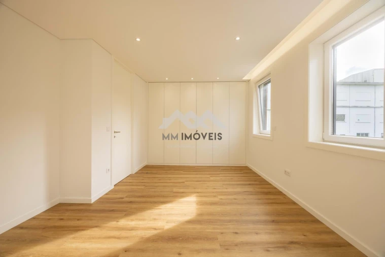 Moradia T4 para Venda em Aguas Santas Foto 6