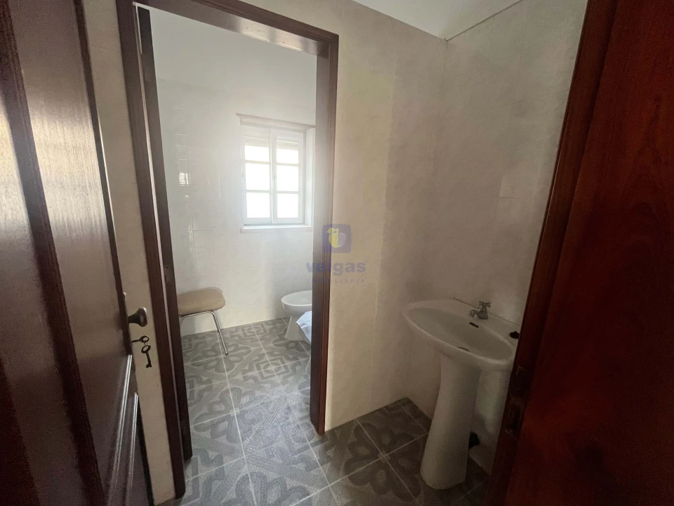 Negócio para Venda em Atouguia da Baleia Foto 11