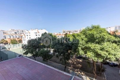 Apartamento T2 para Venda em Benfica