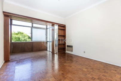 Apartamento T2 para Venda em Benfica
