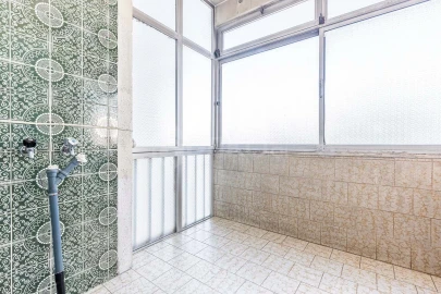 Apartamento T2 para Venda em Benfica