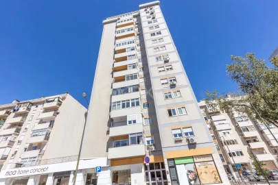 Apartamento T2 para Venda em Benfica
