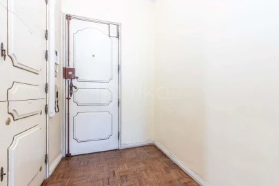 Apartamento T2 para Venda em Benfica