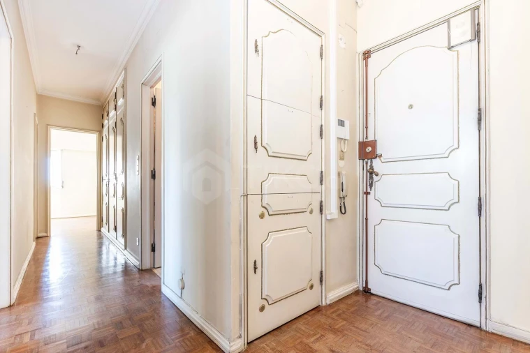 Apartamento T2 para Venda em Benfica Foto 15