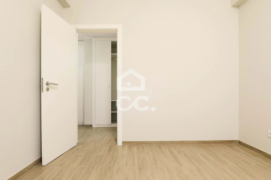 Apartamento T3 para Venda em Porto Salvo Foto 10