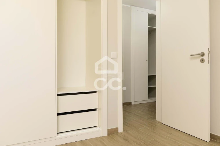 Apartamento T3 para Venda em Porto Salvo Foto 8