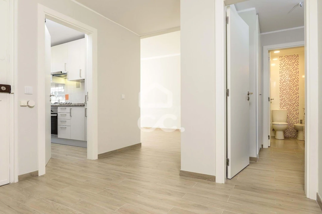 Apartamento T3 para Venda em Porto Salvo Foto 3