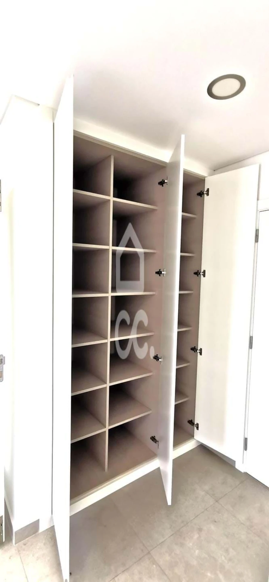 Moradia T5 para Venda em Santo António dos Cavaleiros e Frielas Foto 13