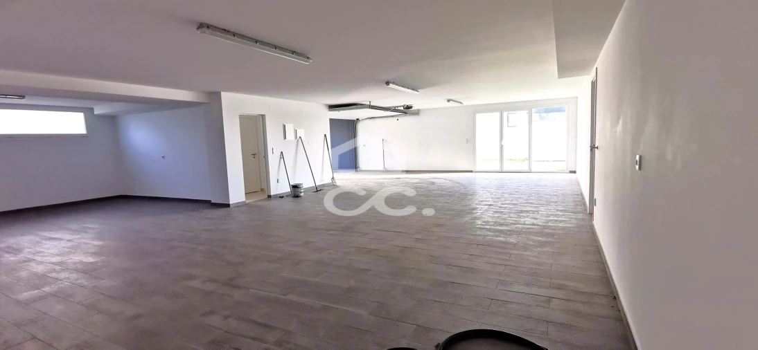 Moradia T5 para Venda em Santo António dos Cavaleiros e Frielas Foto 51