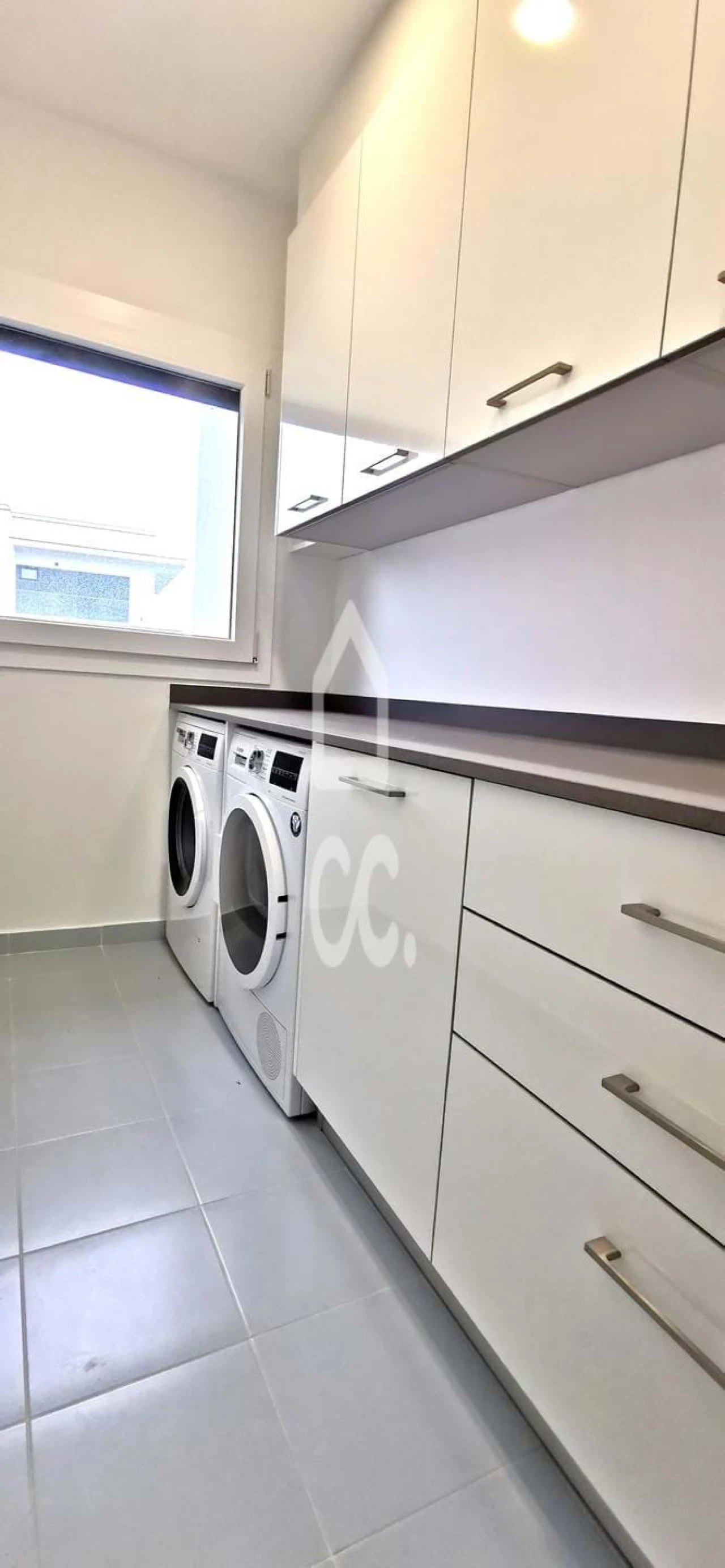 Moradia T5 para Venda em Santo António dos Cavaleiros e Frielas Foto 12