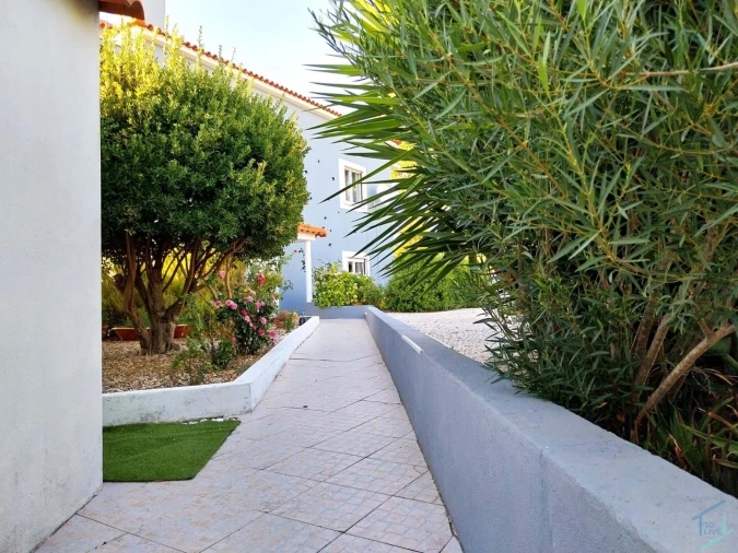 Moradia T5 para Venda em São Pedro de Tomar Foto 4