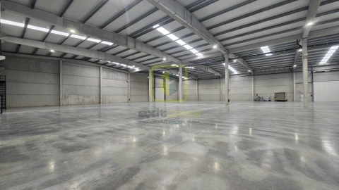 Armazém para Venda em Soza