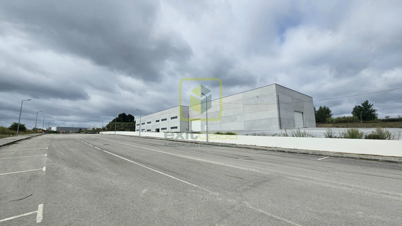 Armazém para Venda em Soza Foto 1