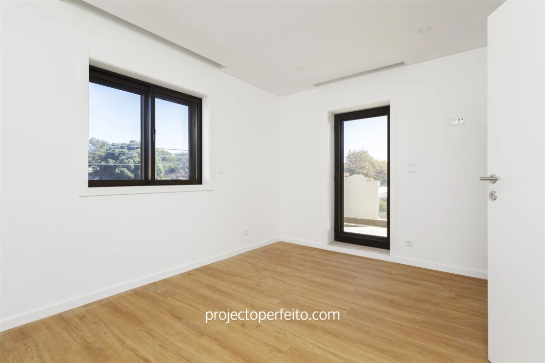 Moradia T4 para Arrendamento em Gulpilhares e Valadares Foto 15