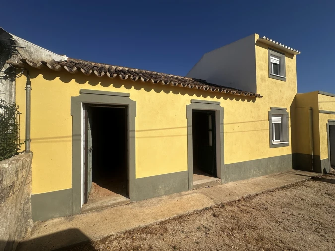 Moradia T3 para Venda em Moncarapacho e Fuseta