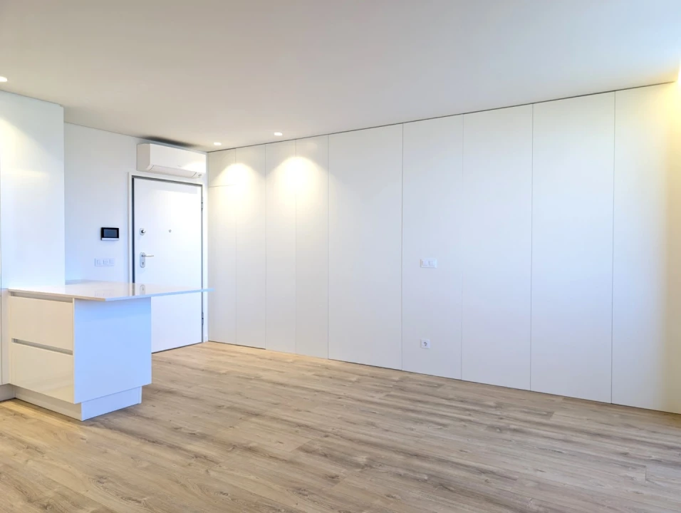 Apartamento T1 para Arrendamento em Esgueira Foto 7