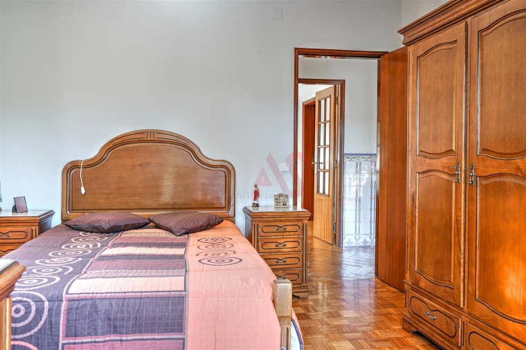 Moradia T3 para Venda em Serzedo e Calvos Foto 23