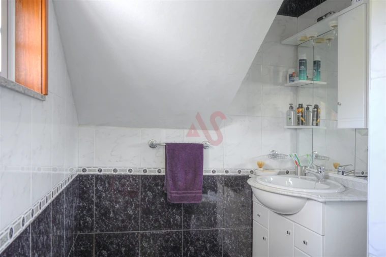 Moradia T3 para Venda em Serzedo e Calvos Foto 7