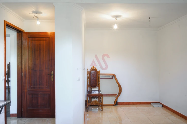 Moradia T3 para Venda em Serzedo e Calvos Foto 11