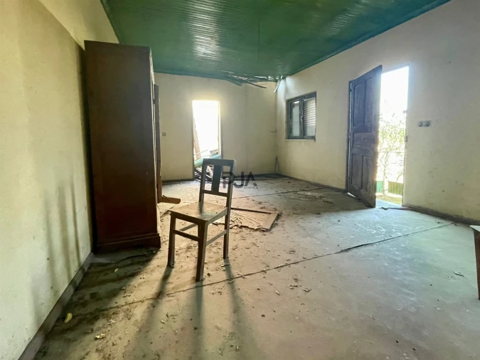 Moradia T3 para Venda em Sezures Foto 9