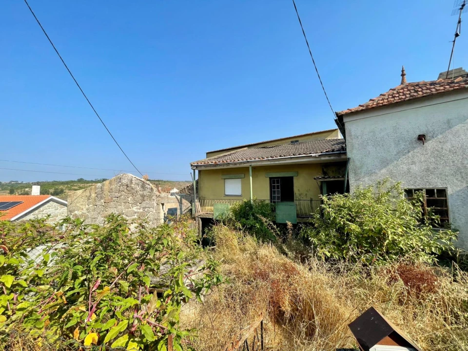 Moradia T3 para Venda em Sezures Foto 3