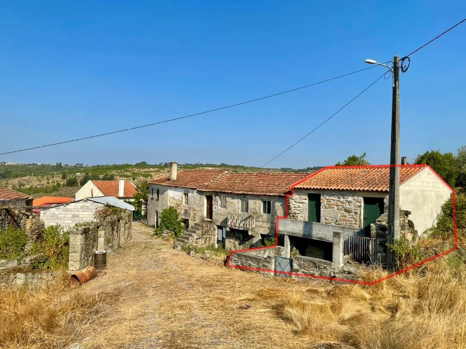 Moradia T2 para Venda em Sezures Foto 2