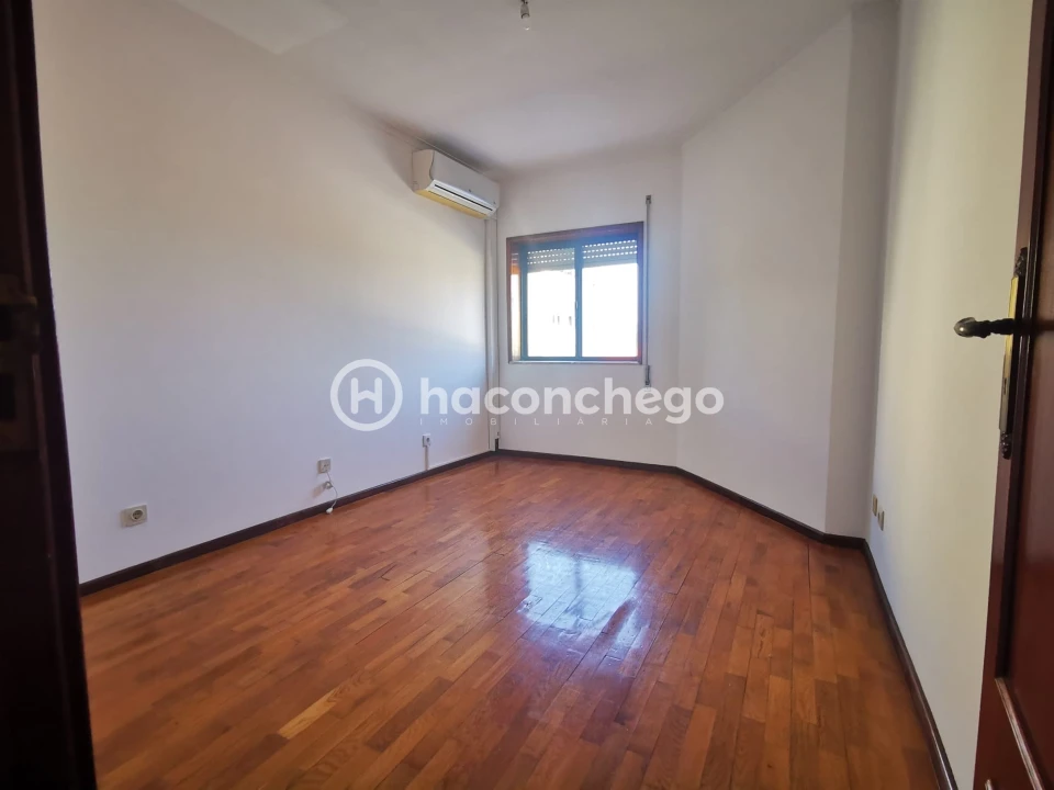 Moradia T3 para Venda em Arcozelo Foto 14