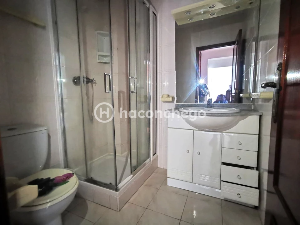 Moradia T3 para Venda em Arcozelo Foto 17