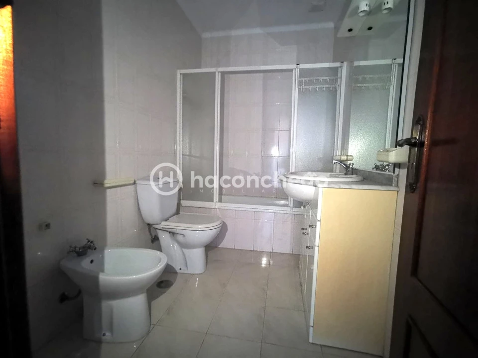 Moradia T3 para Venda em Arcozelo Foto 13