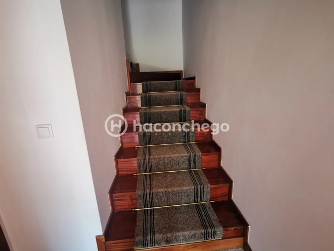 Moradia T3 para Venda em Arcozelo Foto 4