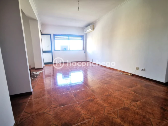 Moradia T3 para Venda em Arcozelo Foto 5