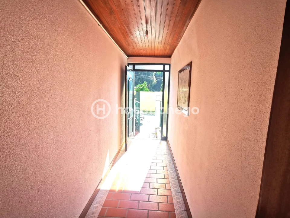 Moradia T3 para Venda em Arcozelo Foto 3