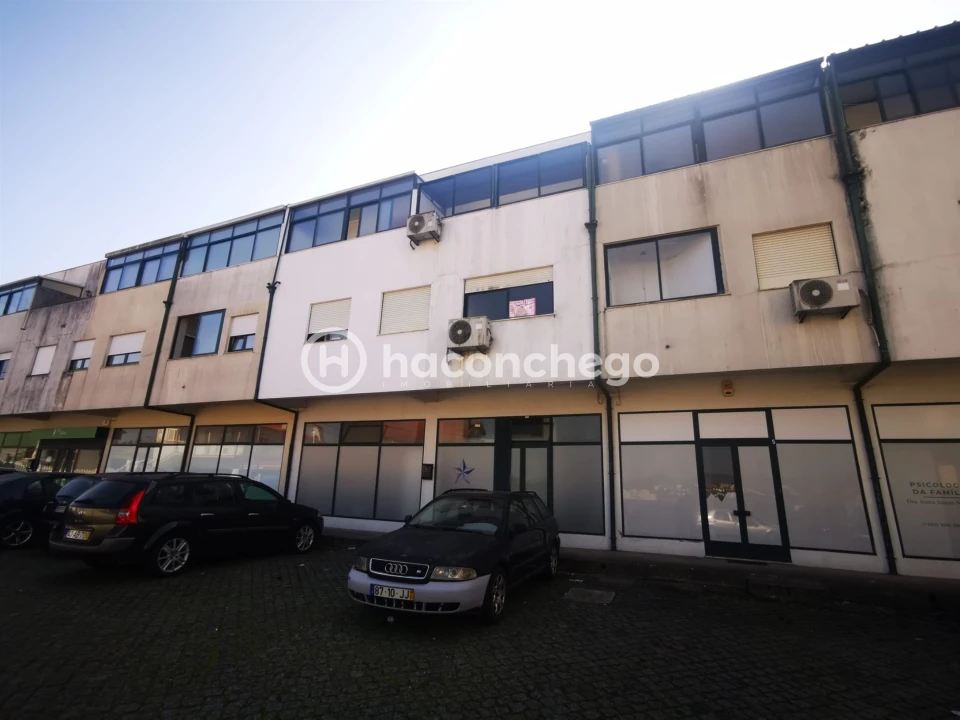 Moradia T3 para Venda em Arcozelo Foto 2