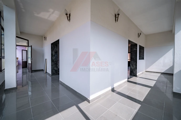 Apartamento T0 para Venda em Travassos Foto 27