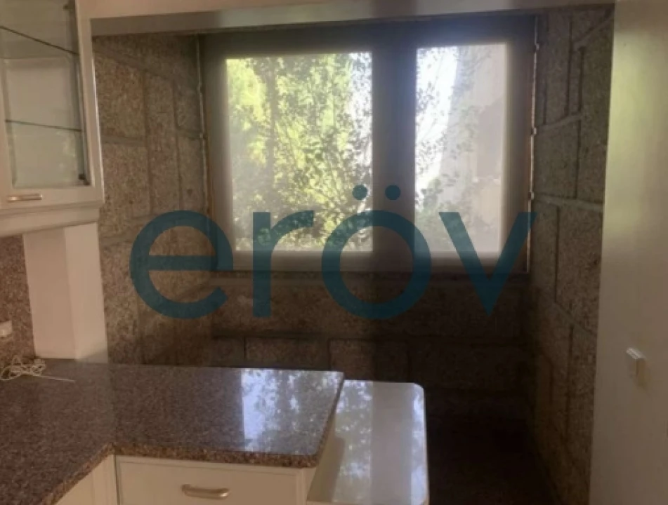 Moradia T4 para Venda em Azurem Foto 23