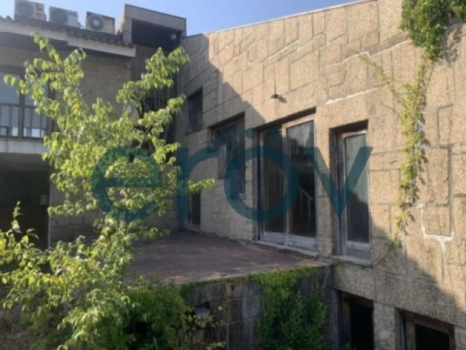 Moradia T4 para Venda em Azurem Foto 27