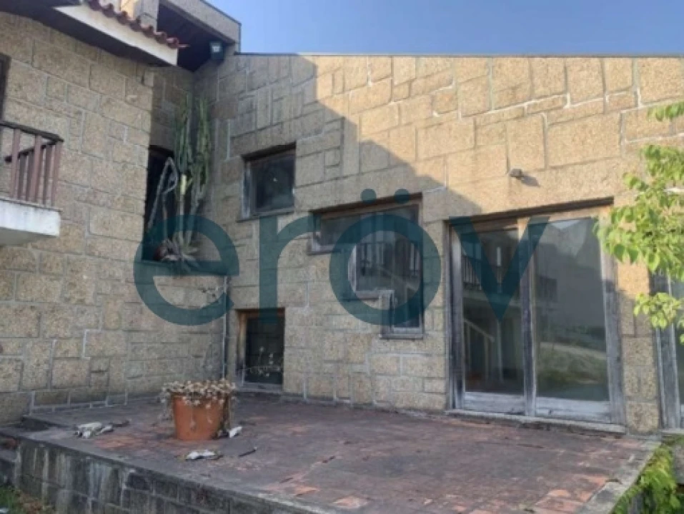 Moradia T4 para Venda em Azurem Foto 28