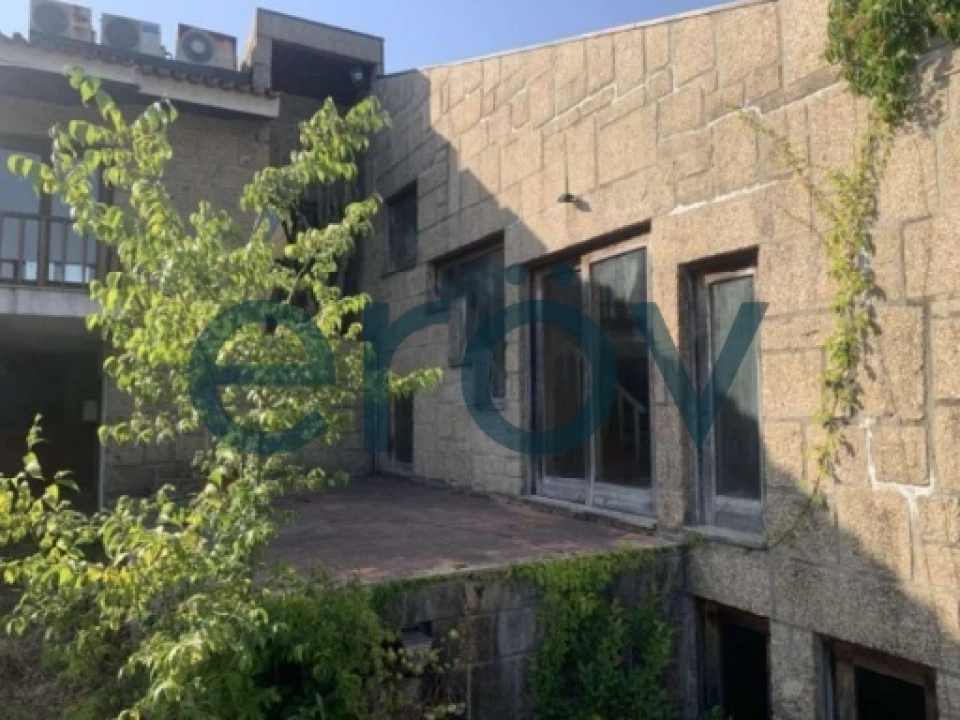 Moradia T4 para Venda em Azurem Foto 27