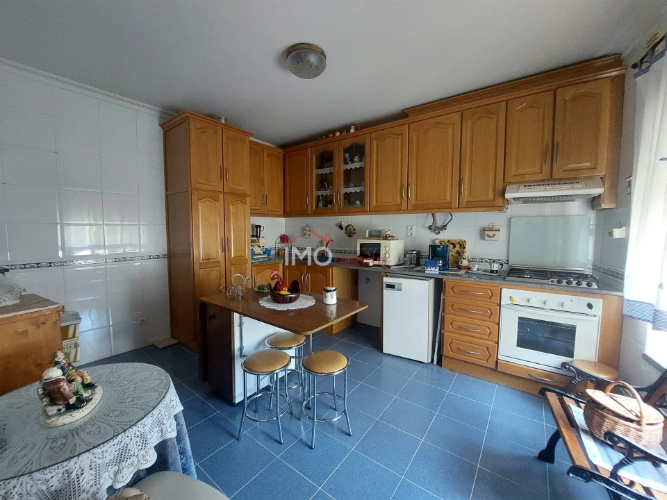 Apartamento T1 para Venda em Sé e São Lourenço Foto 5