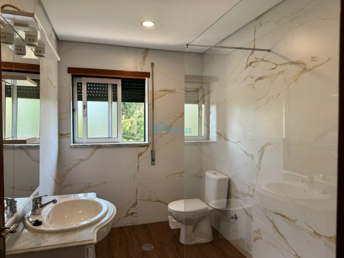 Quarto para Arrendamento em Lordelo Foto 12